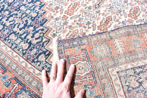 ANTIQUE PERSIAN SENNEH RUG - ADDITIONAL PHOTO 1