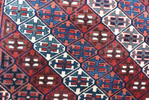 ANTIQUE PERSIAN VERAMIN VILLAGE RUG - ADDITIONAL PHOTO 1