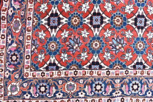 OLD PERSIAN VERAMIN RUG - ADDITIONAL PHOTO 3