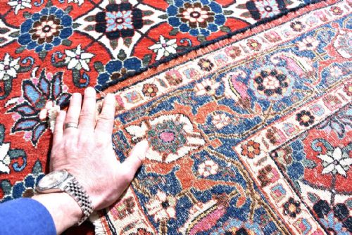OLD PERSIAN VERAMIN RUG - ADDITIONAL PHOTO 4