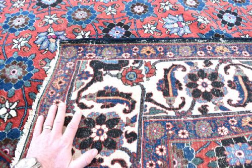 OLD PERSIAN VERAMIN CARPET - ADDITIONAL PHOTO 2