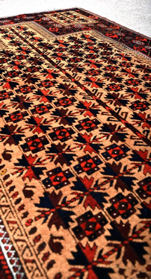 ANTIQUE PERSIAN BALUCH PRAYER RUG - ADDITIONAL PHOTO 4