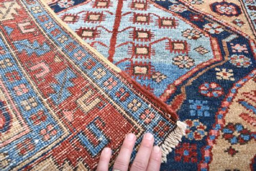 ANTIQUE NORTH WEST PERSIAN HERIZ RUG - ADDITIONAL PHOTO 1