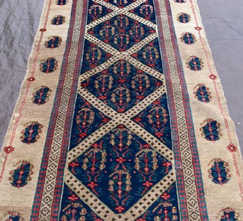 ANTIQUE SERAB RUNNER - ADDITIONAL PHOTO 2
