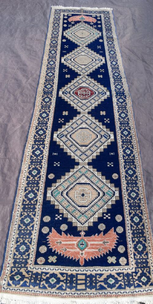 Old Shirvan Runner