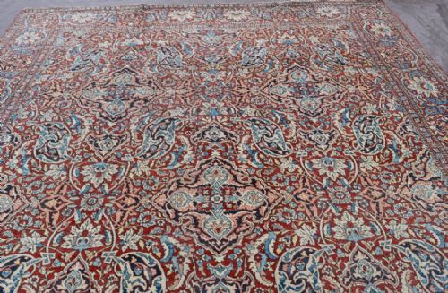 AN ANTIQUE MEHRIBAN CARPET - ADDITIONAL PHOTO 2