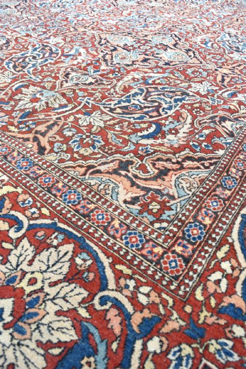 AN ANTIQUE MEHRIBAN CARPET - ADDITIONAL PHOTO 5