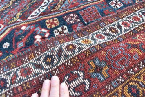 ANTIQUE KHAMSEH TRIBAL CARPET - ADDITIONAL PHOTO 3