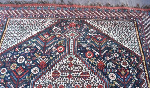 ANTIQUE KHAMSEH TRIBAL CARPET - ADDITIONAL PHOTO 4
