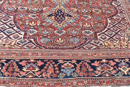 FINE ANTIQUE FERAHAN CARPET - ADDITIONAL PHOTO 2