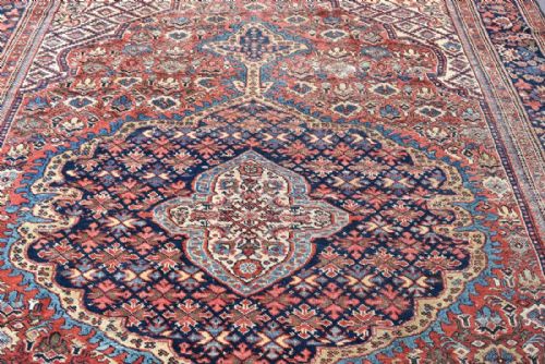 FINE ANTIQUE FERAHAN CARPET - ADDITIONAL PHOTO 4