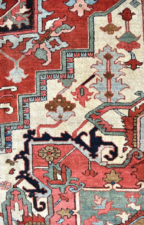ANTIQUE SERAPI HERIZ CARPET - ADDITIONAL PHOTO 4