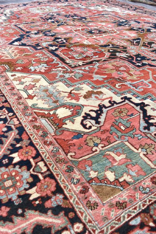 ANTIQUE SERAPI HERIZ CARPET - ADDITIONAL PHOTO 5