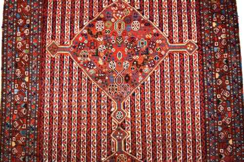 AN ANTIQUE SOUTH WEST PERSIAN KHAMSEH TRIBAL RUG - ADDITIONAL PHOTO 2