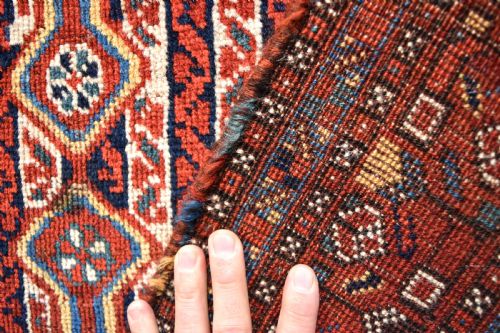 AN ANTIQUE SOUTH WEST PERSIAN KHAMSEH TRIBAL RUG - ADDITIONAL PHOTO 4