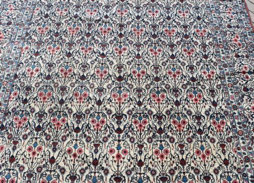 ANTIQUE PERSIAN TEHRAN CARPET OF UNUSUAL DESIGN - ADDITIONAL PHOTO 2