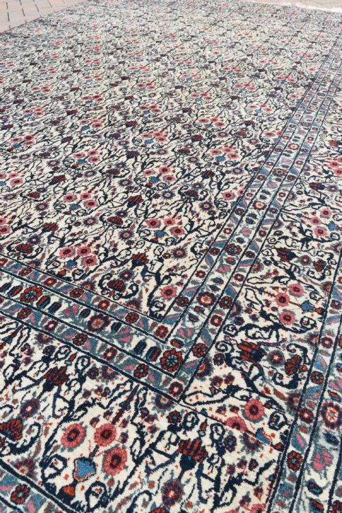 ANTIQUE PERSIAN TEHRAN CARPET OF UNUSUAL DESIGN - ADDITIONAL PHOTO 7