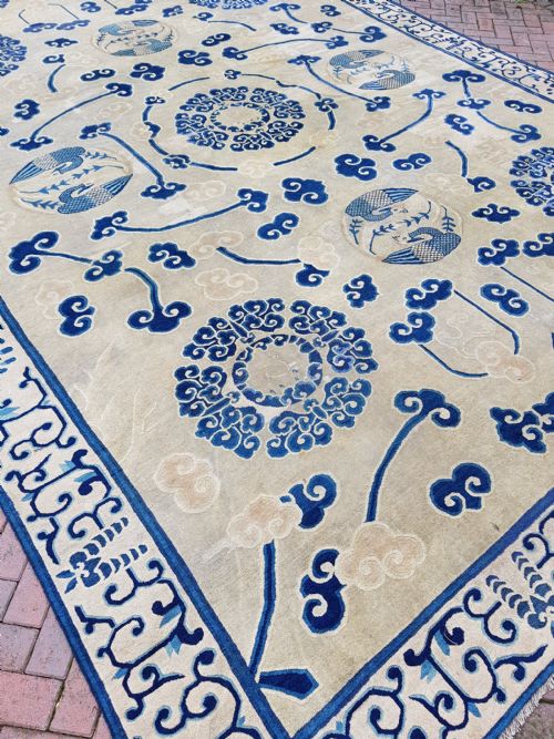 VERY LARGE ANTIQUE PEKING CARPET - ADDITIONAL PHOTO 9