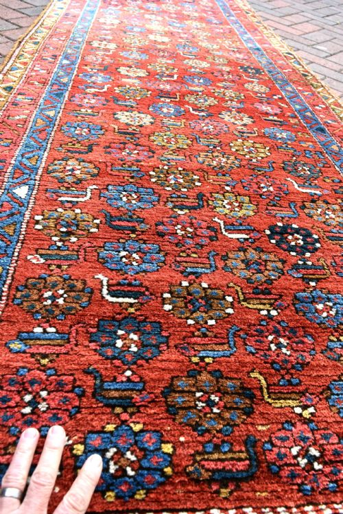 ANTIQUE PERSIAN HERIZ RUNNER - ADDITIONAL PHOTO 2