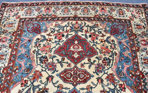 ANTIQUE PERSIAN BAKTIARI RUG ONE OF PAIR IF REQUIRED 216X133CM - ADDITIONAL PHOTO 3