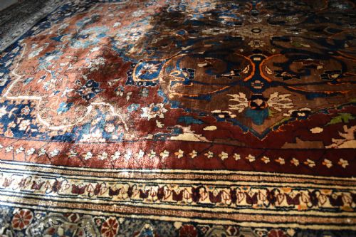 FINE ANTIQUE HERIZ SILK RUG - ADDITIONAL PHOTO 3