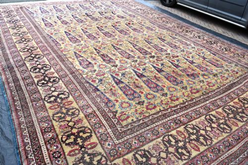 VERY LARGE AND EARLY KERMANSHAH CARPET 625X380CM - ADDITIONAL PHOTO 2