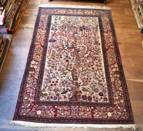 very fine antique isfahan rug 204x134 - CATEGORY: ANTIQUE RUGS - DATED 1900