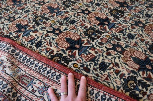 AN OLD QUM RUG 209X144CM - ADDITIONAL PHOTO 2