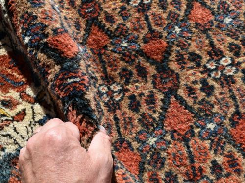 A VERY LONG AND NARROW ANTIQUE PERSIAN HAMADAN RUNNER 641X85CM - ADDITIONAL PHOTO 7