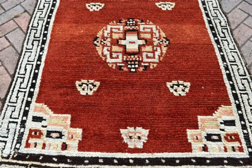 UNUSUALLY LARGE TIBETAN CARPET 229X121CM - ADDITIONAL PHOTO 1