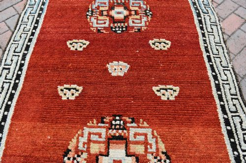 UNUSUALLY LARGE TIBETAN CARPET 229X121CM - ADDITIONAL PHOTO 2