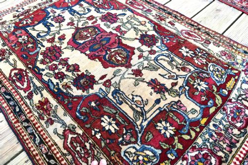 ISFAHAN RUG ONE OF A PAIR 115X80CM - ADDITIONAL PHOTO 2