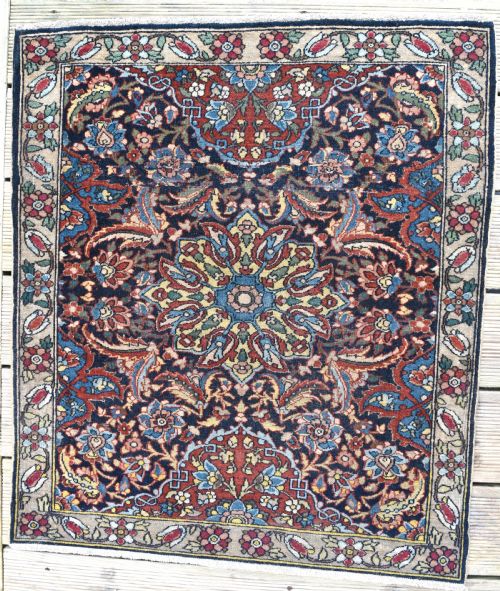 antique isfahan square rug 98x70cm - CATEGORY: ANTIQUE RUGS - DATED 1920