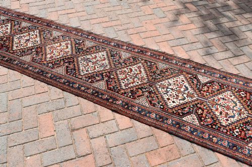 ANTIQUE KHAMSEH NARROW RUNNER 307 X 74 CM - ADDITIONAL PHOTO 2