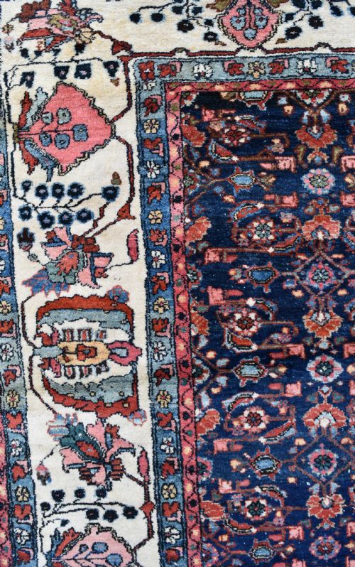 AN UNUSUAL HAMADAN VILLAGE CARPET 299X208 CM - ADDITIONAL PHOTO 2