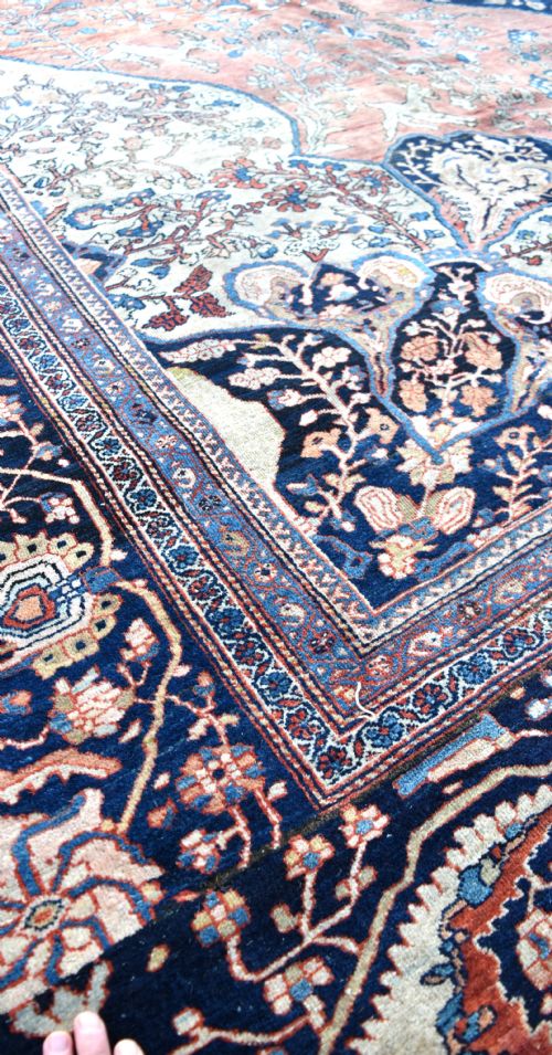 A MASSIVE ANTIQUE SAROUK FERAHAN CARPET 710X460 CM - ADDITIONAL PHOTO 5