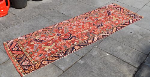 AN ANTIQUE HERIZ WAGIREH NARROW RUNNER 226X70CM - ADDITIONAL PHOTO 1