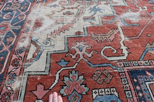ANTIQUE SERAPI CARPET 374 X 260CM - ADDITIONAL PHOTO 2