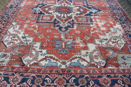 ANTIQUE SERAPI CARPET 374 X 260CM - ADDITIONAL PHOTO 5