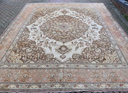 ANTIQUE TABRIZ ROOMSIZE CARPET 382X285 CM - ADDITIONAL PHOTO 1