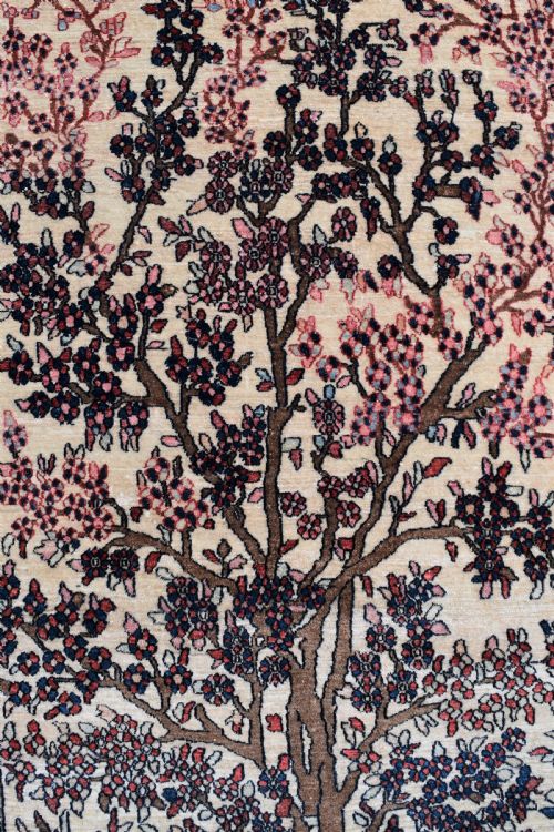 AN ANTIQUE ISFAHAN PRAYER RUG 232X123CM - ADDITIONAL PHOTO 1