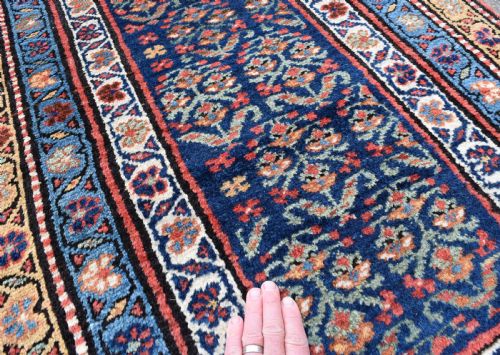 AN ANTIQUE KURDISH NARROW RUNNER 314X80CM - ADDITIONAL PHOTO 2