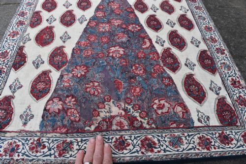 AN EARLY PALAMPUR CHINTZ MOUNTED 103X71CM - ADDITIONAL PHOTO 1