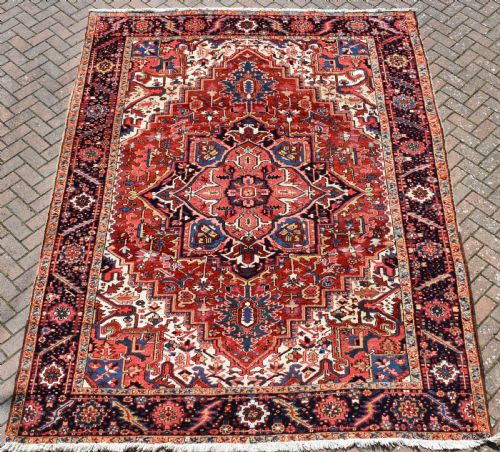 OLD HERIZ ROOMSIZE CARPET 340X247CM