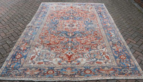 an old persian heriz small roomsize carpet 324x223cm - CATEGORY: ANTIQUE RUGS - DATED 1920
