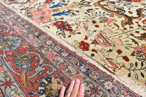 FINE AND UNUSUAL ANTIQUE QUM CARPET 330X238CM - ADDITIONAL PHOTO 4