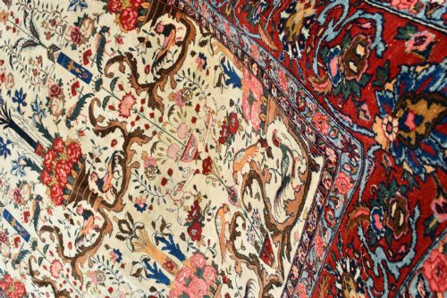 FINE AND UNUSUAL ANTIQUE QUM CARPET 330X238CM - ADDITIONAL PHOTO 5
