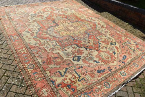 AN EXCEPTIONAL ANTIQUE SERAPI CARPET 345X290CM - ADDITIONAL PHOTO 2