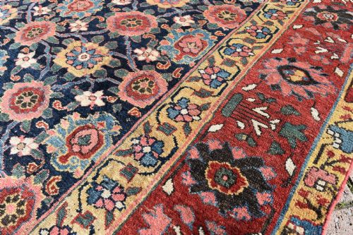 AN EARLY KURDISH KELLEH CARPET 454X201 CM - ADDITIONAL PHOTO 2