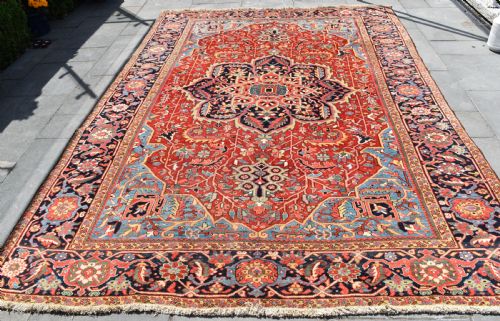 antique heriz carpet 370x266cm - CATEGORY: ANTIQUE RUGS - DATED 1900